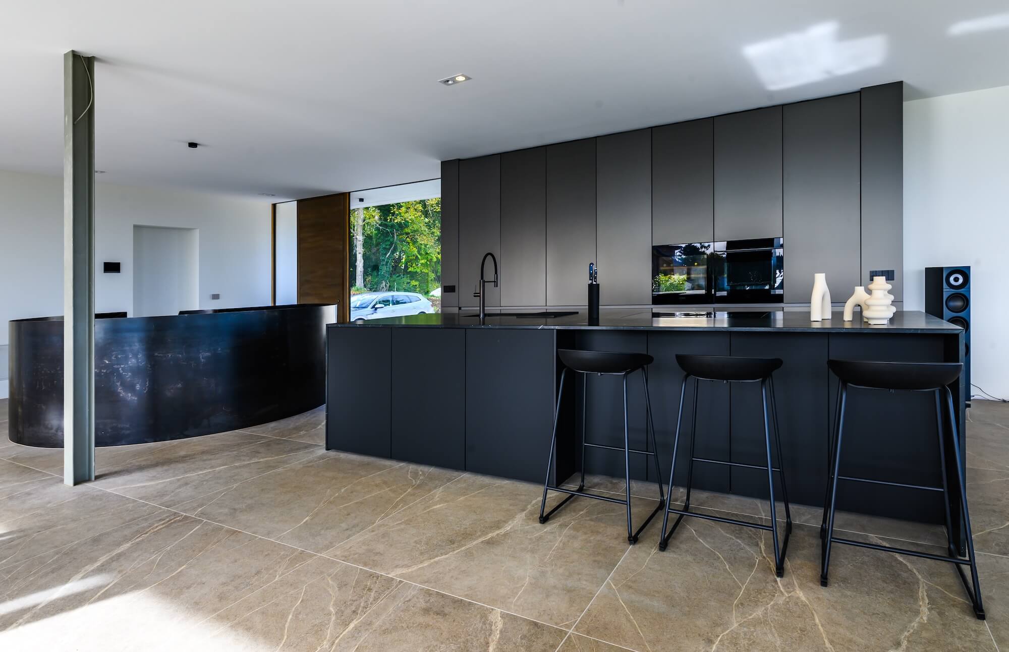 Leicht Designküche Schwarz matt