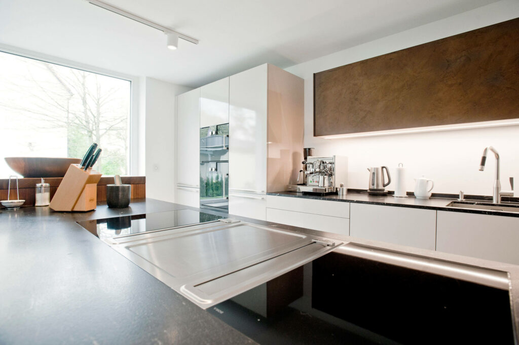 Induktionskochfeld BORA Leicht Designkueche in Rostbraun
